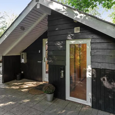 3 Bedroom Cozy In Feriehus *