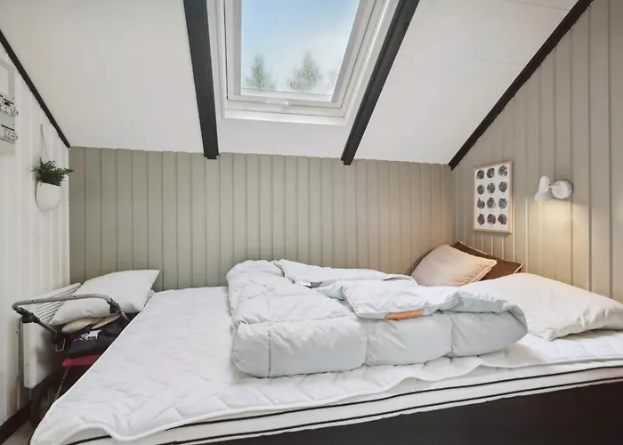 3 Bedroom Cozy In *